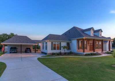 Home Builders of New Custom Homes Gallery - Carmichael Home - D2R is one of Houston's best custom home builders located in Montgomery, TX.